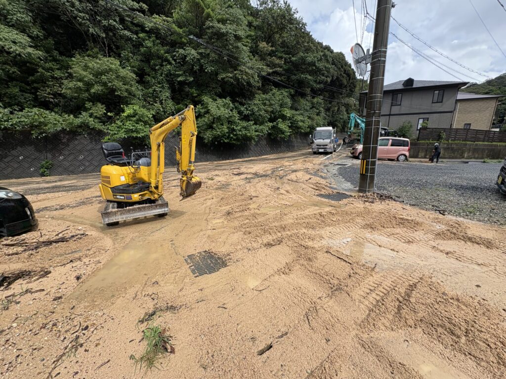 Title: えらいこっちゃで盆の入り☔️ | Press-272 | Image No.3 | 有限会社 浜田造園 | 造園土木・公共工事 | 植栽工事・設計・施工 | 庭園、緑地、公共施設の管理育成 | 造園資材販売 | 山口県下関市