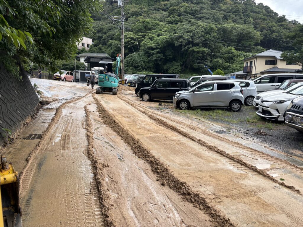 Title: えらいこっちゃで盆の入り☔️ | Press-272 | Image No.5 | 有限会社 浜田造園 | 造園土木・公共工事 | 植栽工事・設計・施工 | 庭園、緑地、公共施設の管理育成 | 造園資材販売 | 山口県下関市
