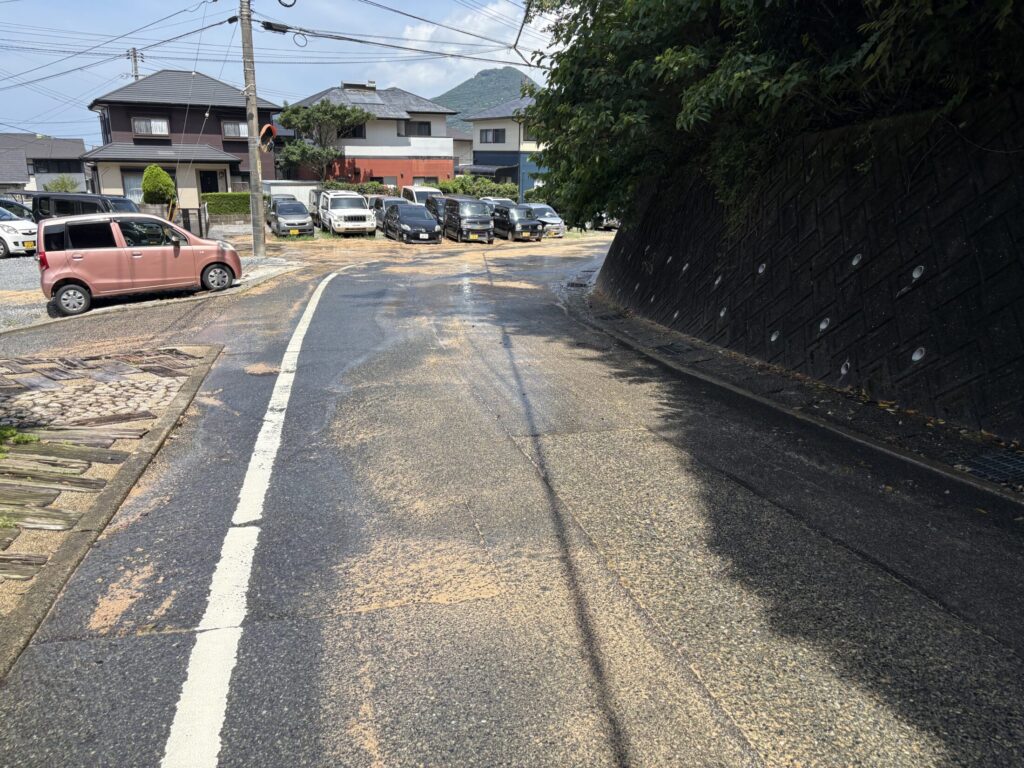 Title: えらいこっちゃで盆の入り☔️ | Press-272 | Image No.10 | 有限会社 浜田造園 | 造園土木・公共工事 | 植栽工事・設計・施工 | 庭園、緑地、公共施設の管理育成 | 造園資材販売 | 山口県下関市