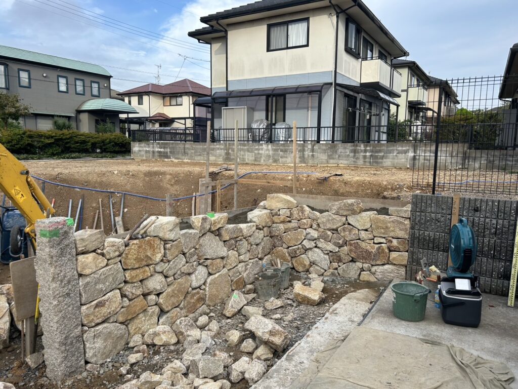 Title: 宇部市にて　🪨 | Press-275 | Image No.3 | 有限会社 浜田造園 | 造園土木・公共工事 | 植栽工事・設計・施工 | 庭園、緑地、公共施設の管理育成 | 造園資材販売 | 山口県下関市