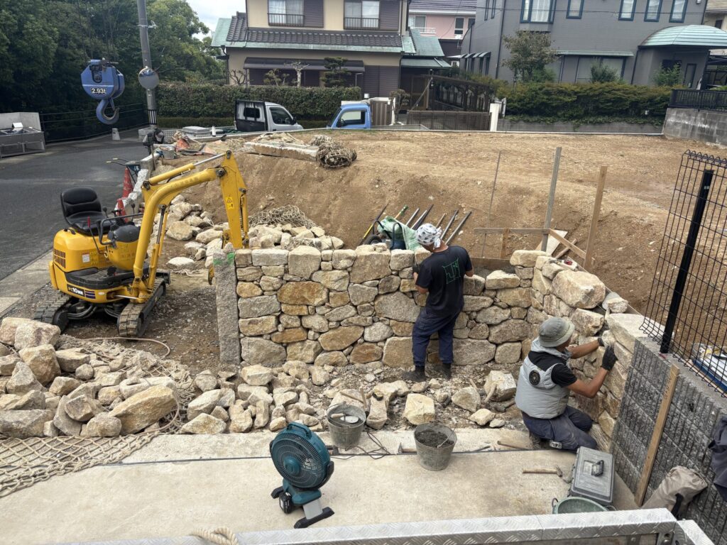 Title: 宇部市にて　🪨 | Press-275 | Image No.4 | 有限会社 浜田造園 | 造園土木・公共工事 | 植栽工事・設計・施工 | 庭園、緑地、公共施設の管理育成 | 造園資材販売 | 山口県下関市