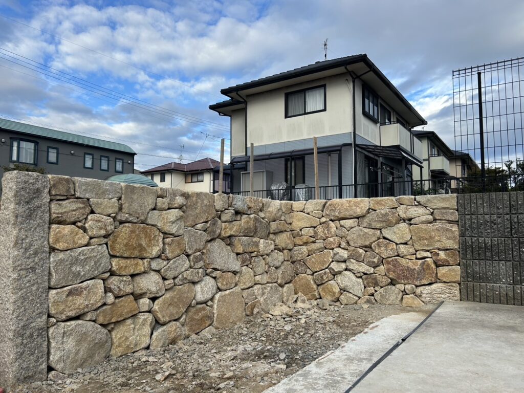 Title: 宇部市にて　🪨 | Press-275 | Image No.5 | 有限会社 浜田造園 | 造園土木・公共工事 | 植栽工事・設計・施工 | 庭園、緑地、公共施設の管理育成 | 造園資材販売 | 山口県下関市
