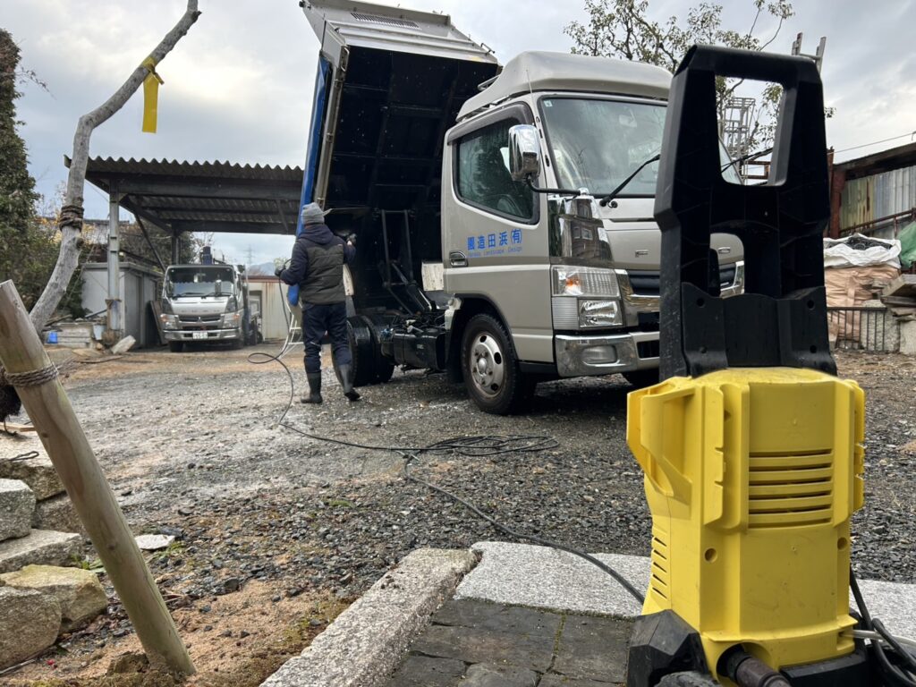 Title: 2025「完」🍊 | Press-279 | Image No.11 | 有限会社 浜田造園 | 造園土木・公共工事 | 植栽工事・設計・施工 | 庭園、緑地、公共施設の管理育成 | 造園資材販売 | 山口県下関市